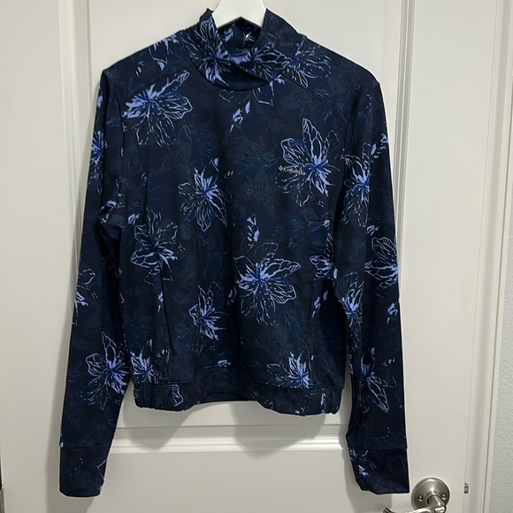 Columbia Tops - Columbia Ballona pullover. Size L. Navy and light blue.